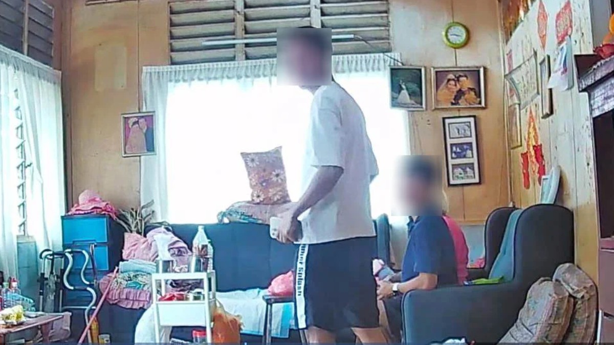 26yo Malaysian jailed 2 years & caned after admitting cheating, theft from two retirees totalling US$44K