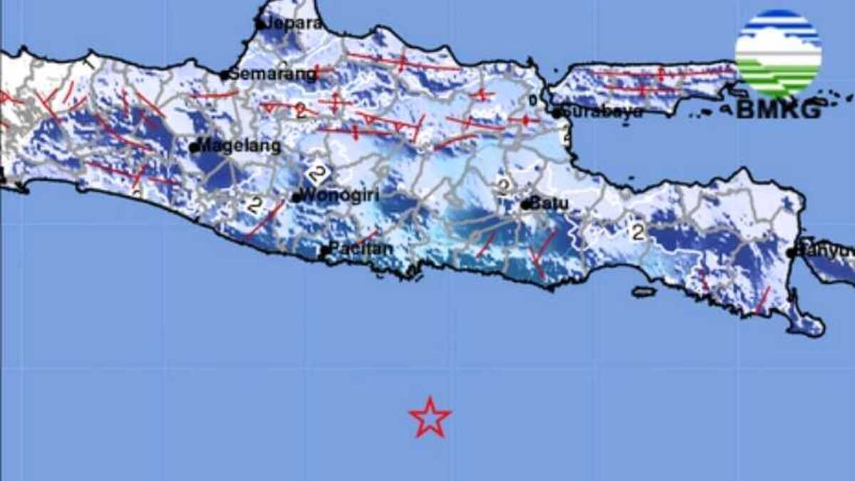 East Java offshore quake triggers widespread shaking but no tsunami threat