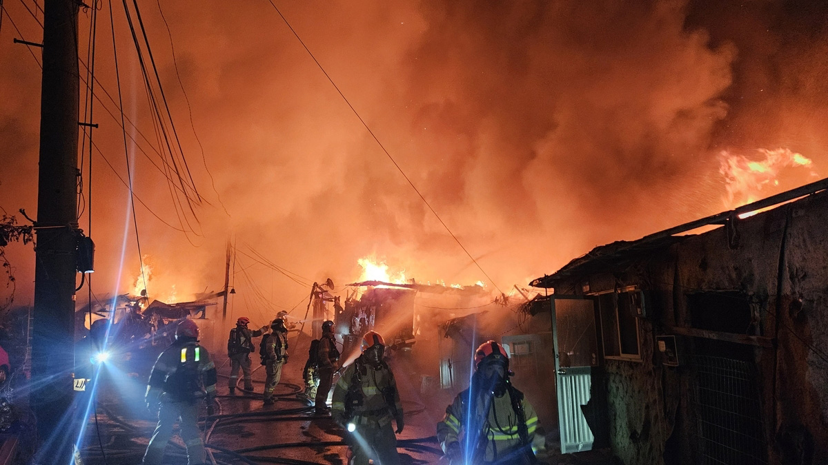 Fire displaces nearly 50 in blaze at Seoul’s last major shanty town, Guryong village