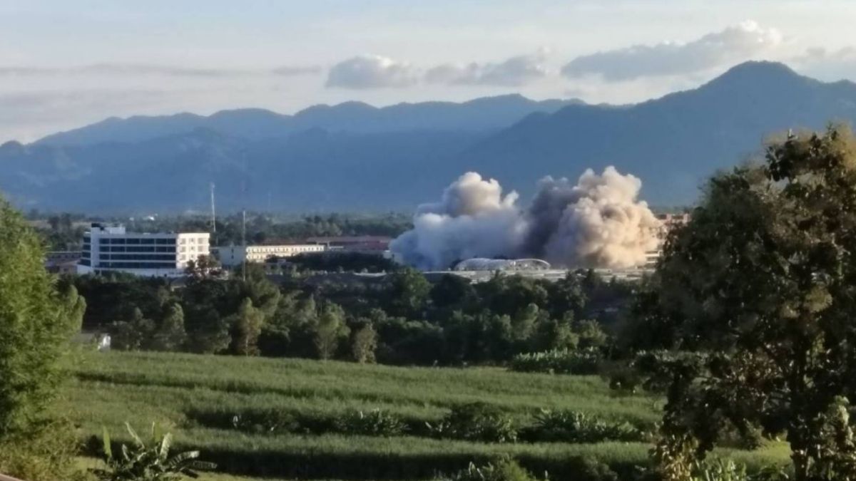 Myanmar troops strike KK Park scam compounds, destroying buildings and triggering mass exodus