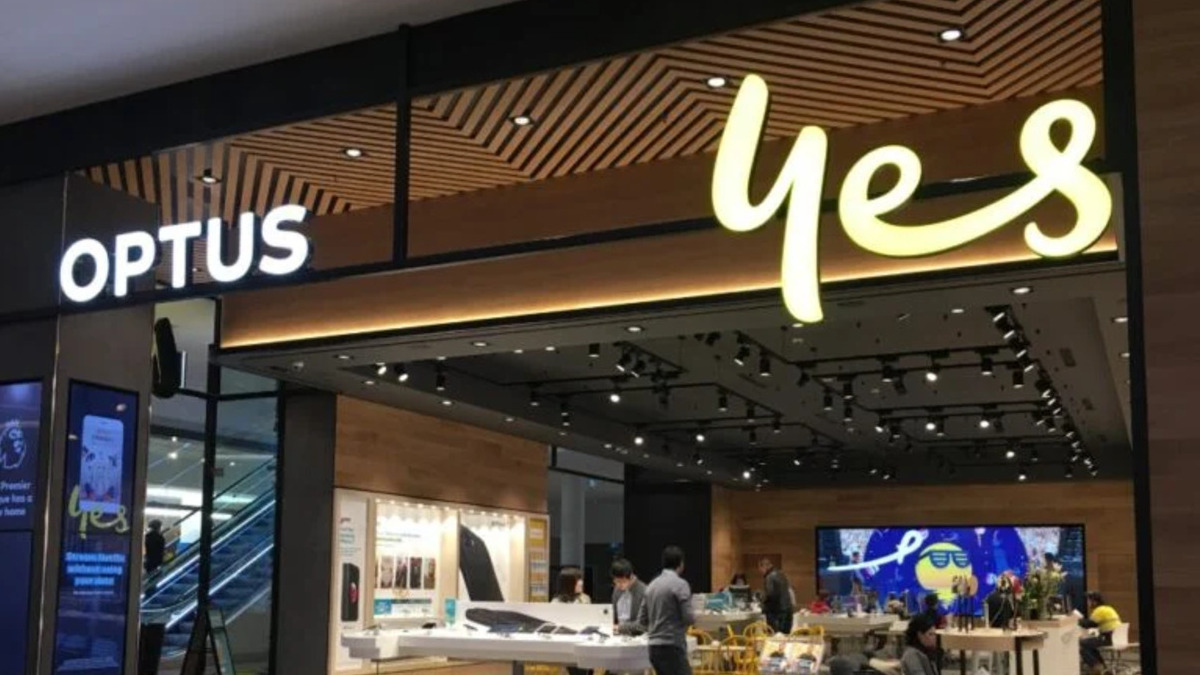 Singtel says Optus chief needs more time to fix network and restore trust after outages
