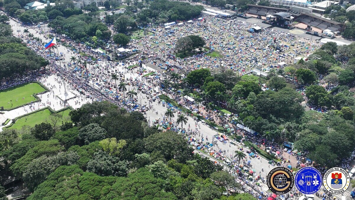 Manila rally draws hundreds of thousands demanding accountability in flood-control scandal