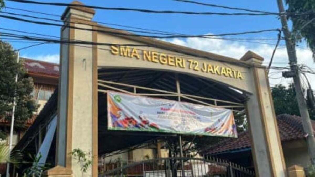 Explosions at Jakarta high-school mosque injure at least 54