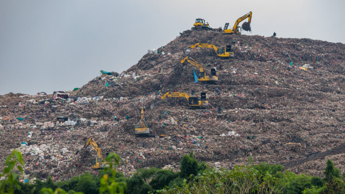 Indonesia environment group warns waste-to-energy rush could worsen waste crisis and harm communities