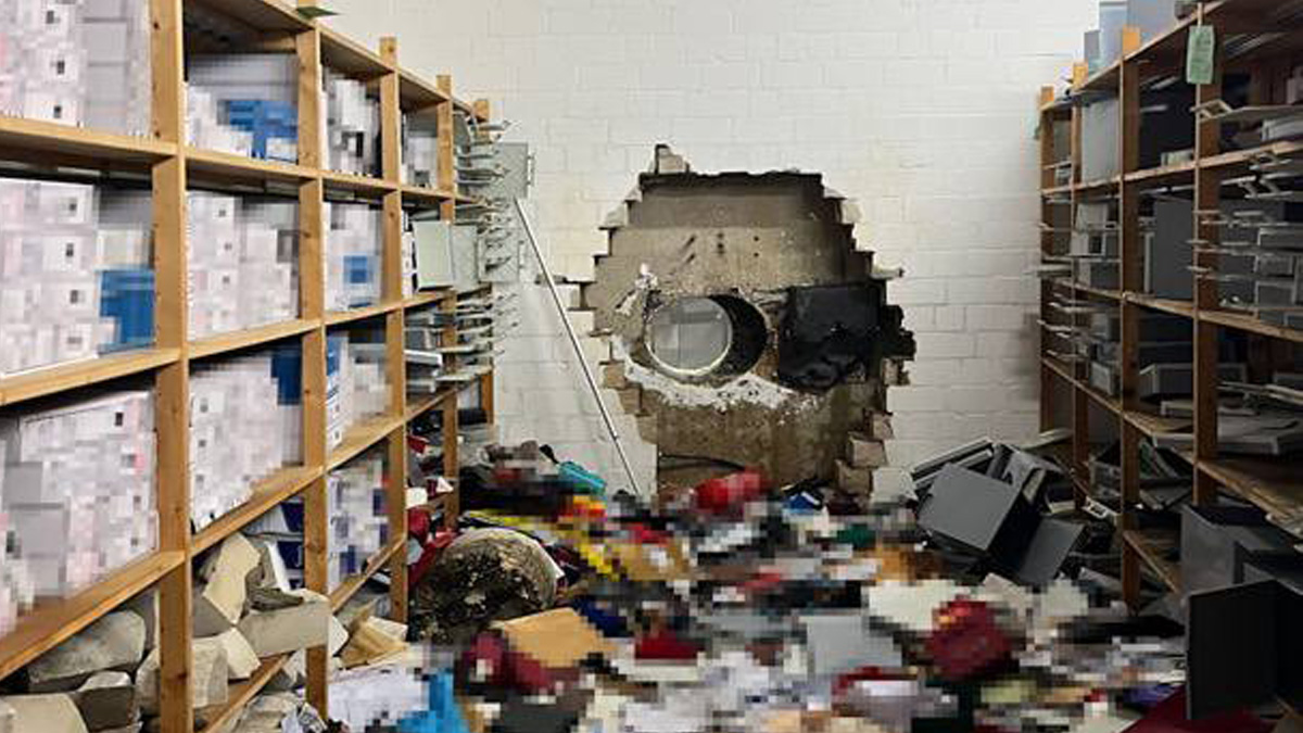 Thieves steal over €10 million from Gelsenkirchen bank vault during Christmas