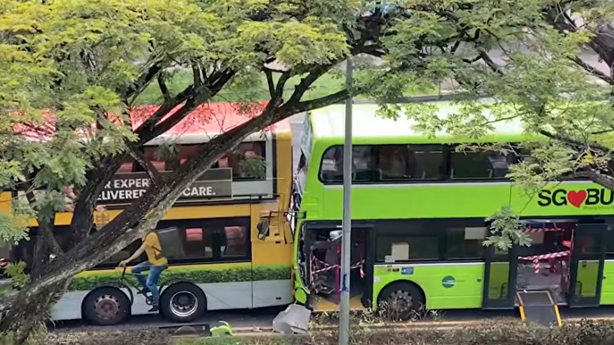 Over 40 hospitalised after collision between two buses in Jurong West