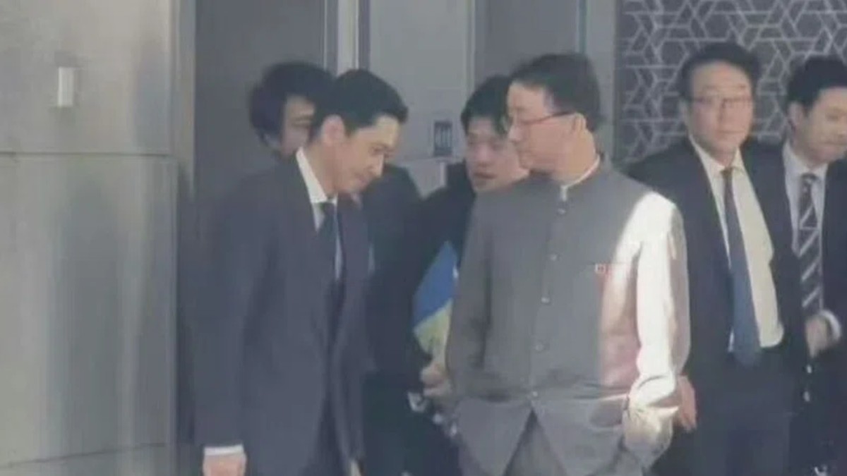 Chinese media releases ‘staredown’ diplomat clip as tensions continue to rise between China and Japan